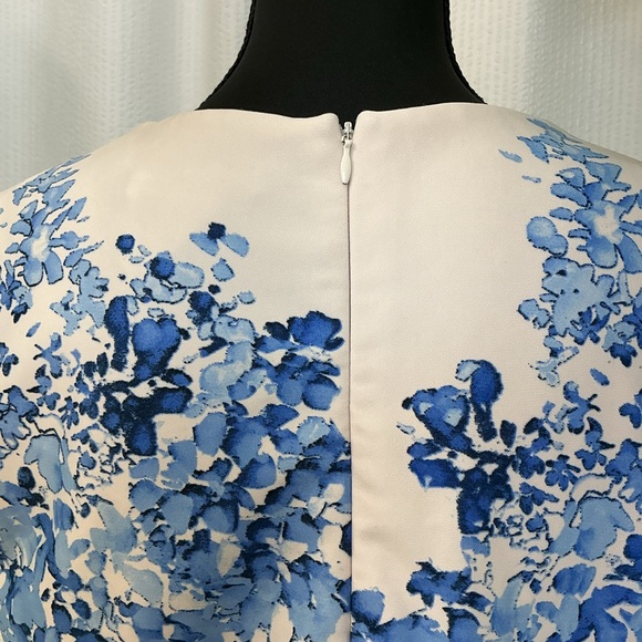 Dex Blue and White Floral Midi Dress - Picture 4 of 5